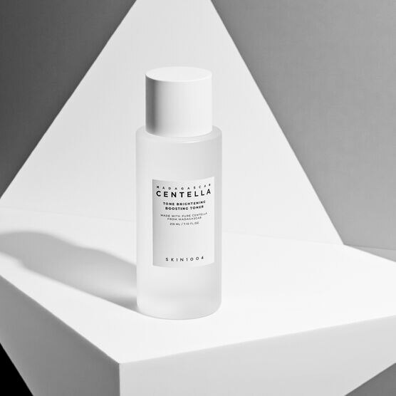 SKIN1004 TONE BRIGHT BOOSTING TONER 210